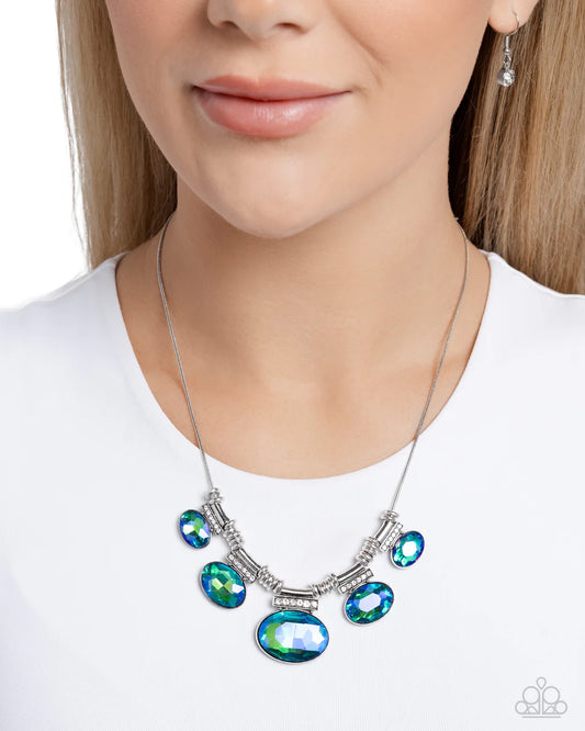 Socialite Status - Green ♥ Necklace