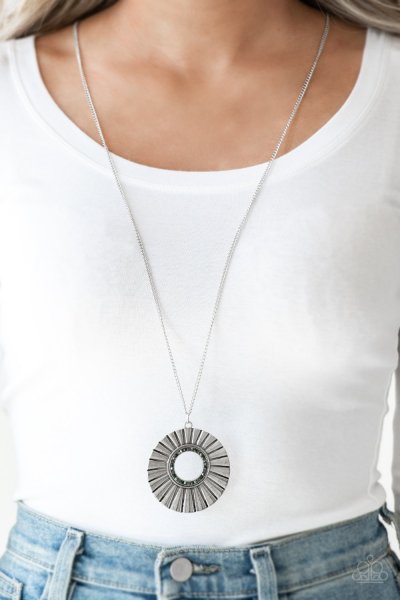 Chicly Centered - Multi ♥ Necklace